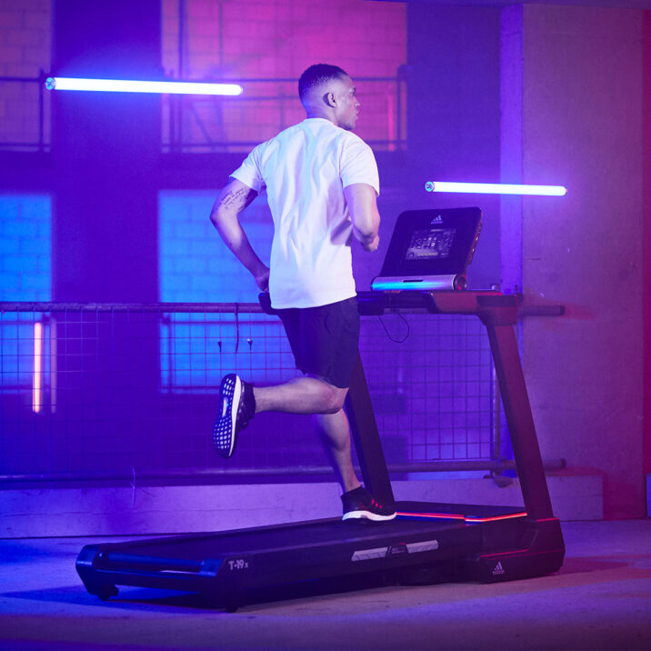 ADIDAS T-19X TREADMILL RUNNING